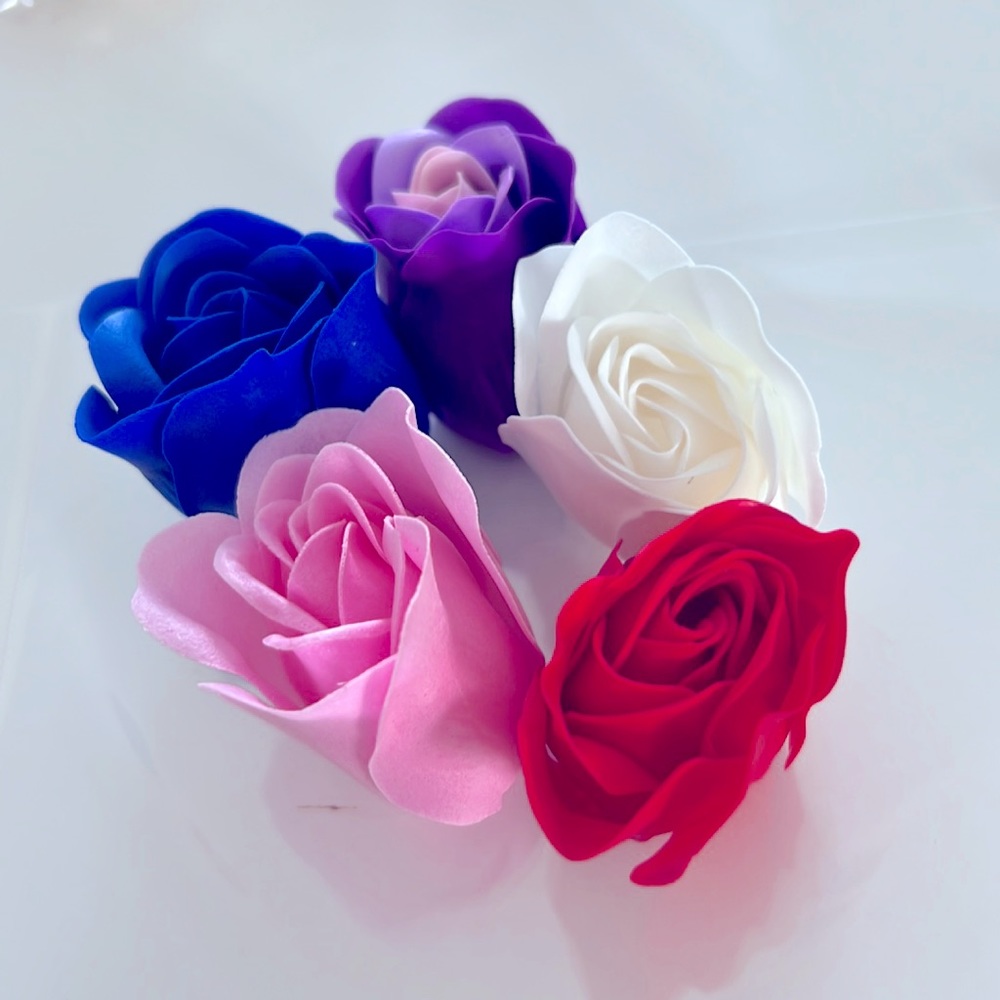 5 pieces Roses Soapsfor Your Bath Or Soap Holder (5 colors)